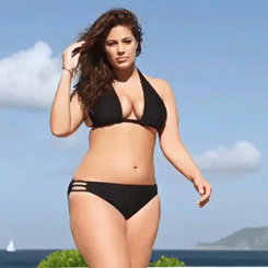 Ashley Graham Has A LOT To Offer! (21 GIFS) - izispicy.com